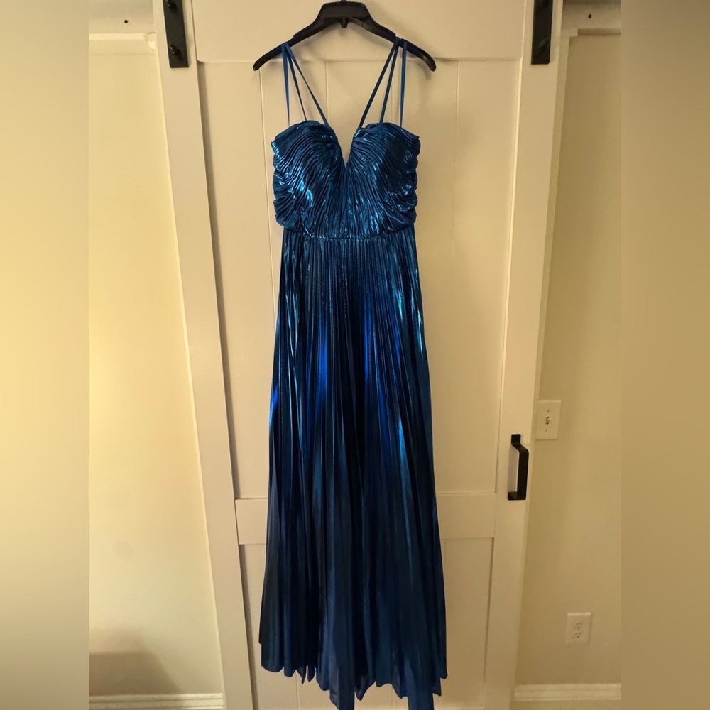 Gianni Bini Blue Pleated Gown